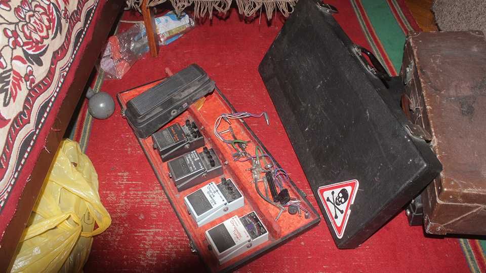 Гітарні педалі  та педалборд.