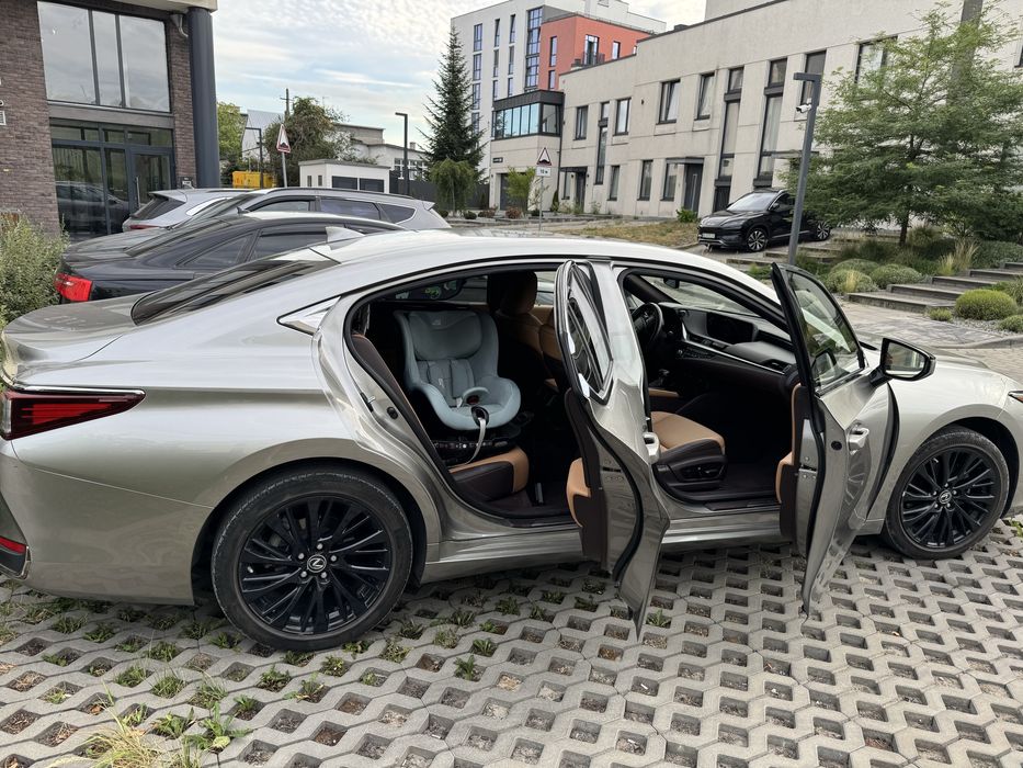 Lexus ES 250 Miyata 2021 | ОФІЦІАЛ | 86 700 км | БЕЗ ДТП | ГАРАНТІЯ ДО 2031