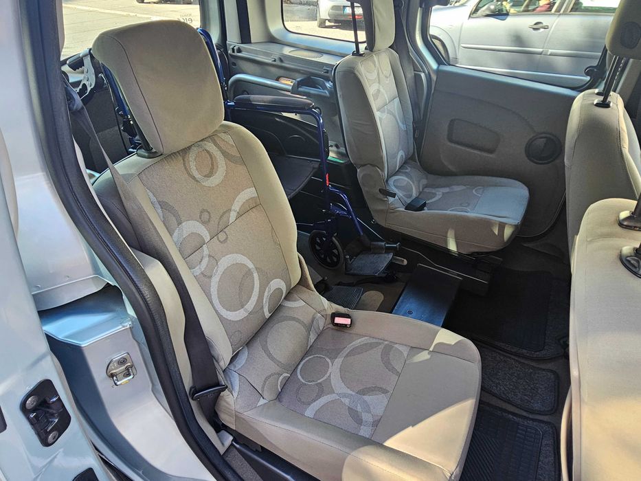 Renault Kangoo 1.5 Dci Adaptada / Rampa Para Cadeira Rodas / TPMR