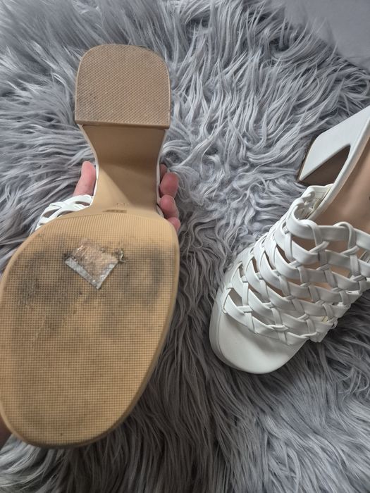 Buty klapki na obcasie 39