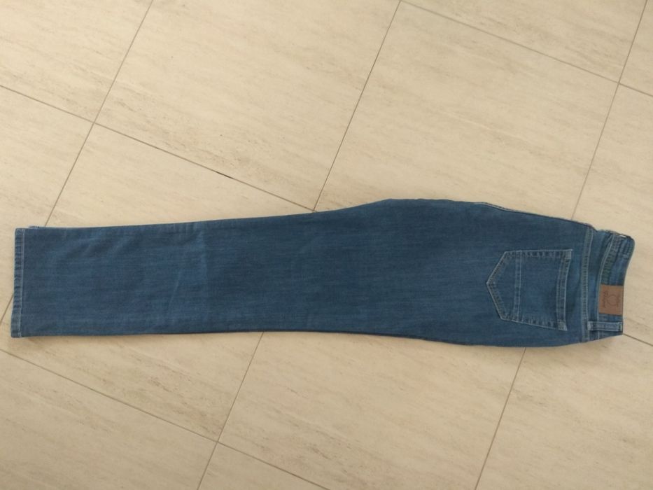 Spodnie jeansowe Flexport