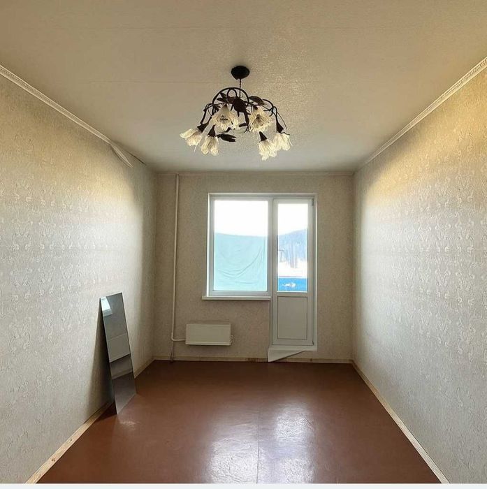 продам в центре Чугуева 3х комнатную квартиру