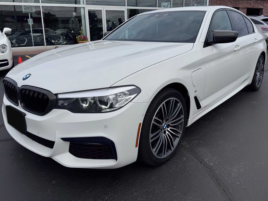 BMW 530e      2020