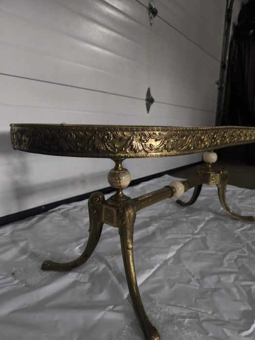 Mesa antiga de apoio em mármore