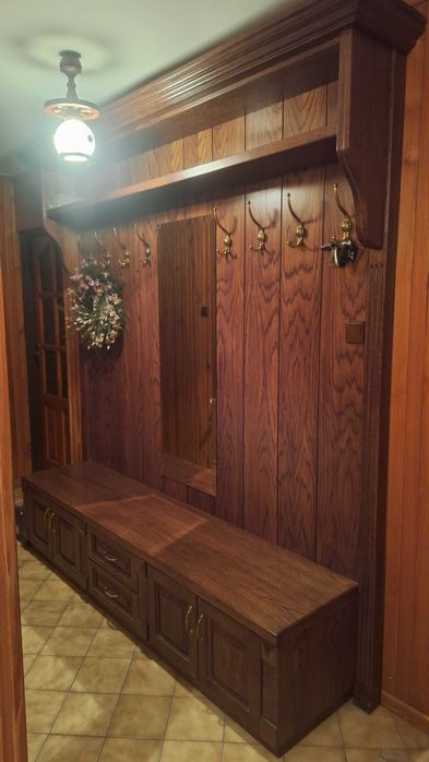 Szafka z litego drewna debowego