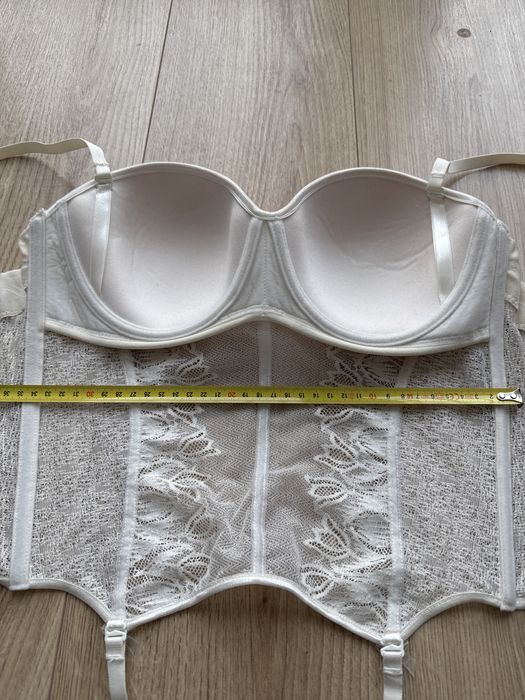 Piekny kremowy gorset 75D Di Lorenzo nieuzyty z metka