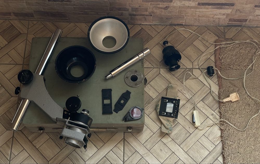 Фотозбільшувач , фотоувеличитель УПА-5М