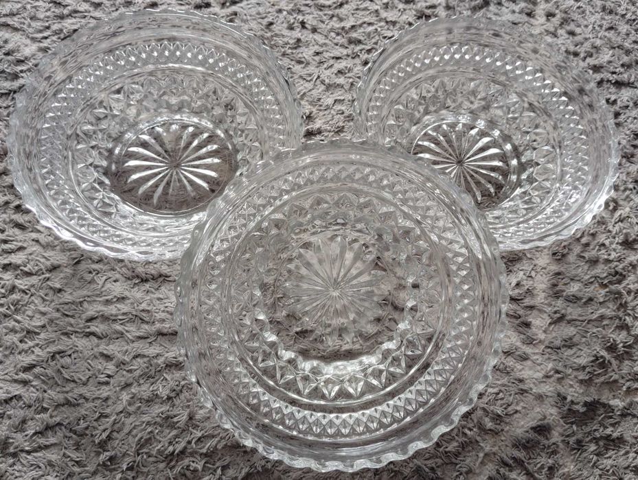Plates and bowls... excellent condition447369797541580801