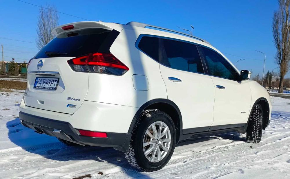 Продам NISSAN ROGUE 2017 Hybrid