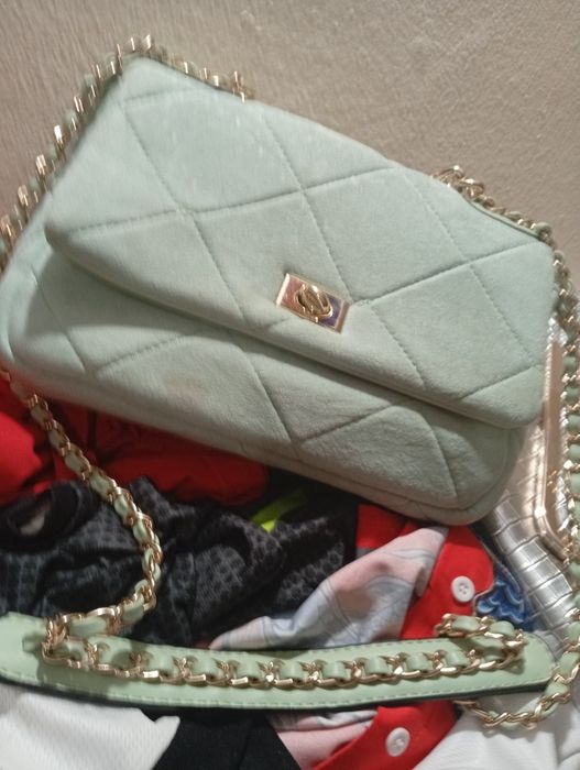 Conjunto de  4malas em bom estado