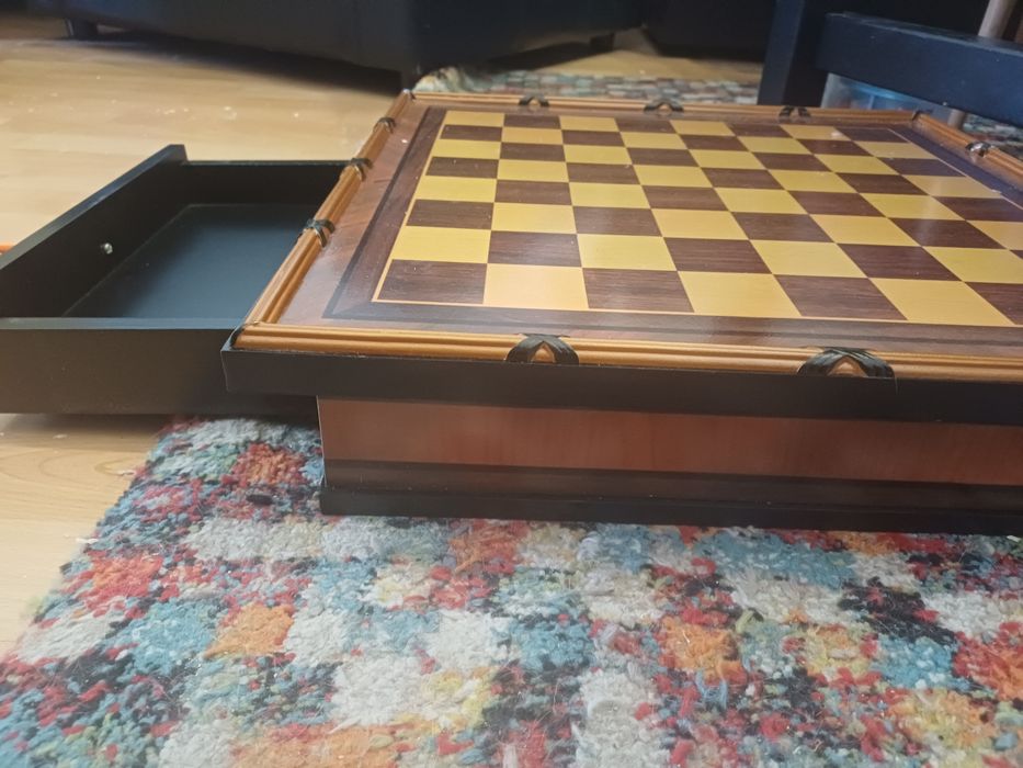 Mesa de xadrez nova