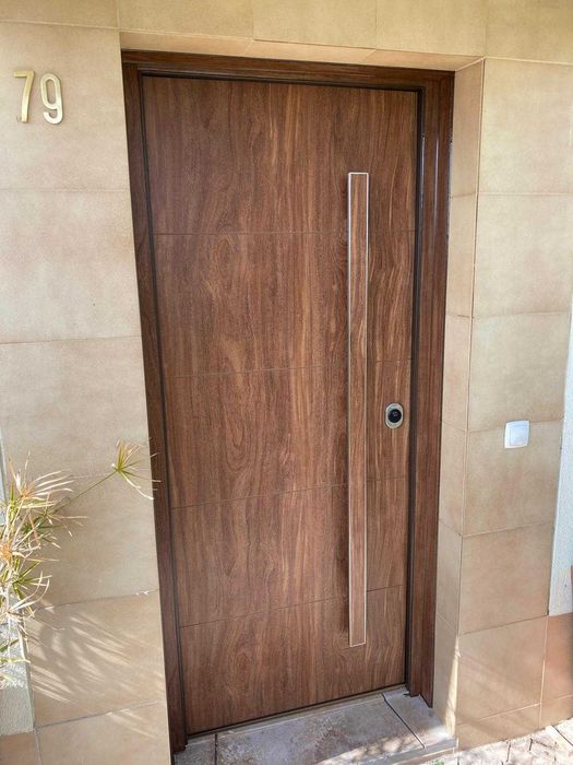 Portas blindadas de segurança