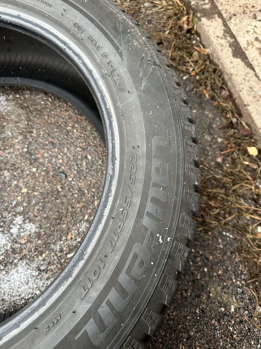 225-55-17 Laufenn i fit ice зимні зима шини резина