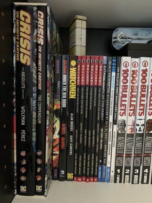 BD Batman, Hellboy, 100 bullets, Watchmen, V vendetta