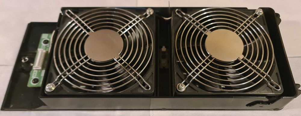 Projector Panasonic PT-DZ770ELK + 2 lentes