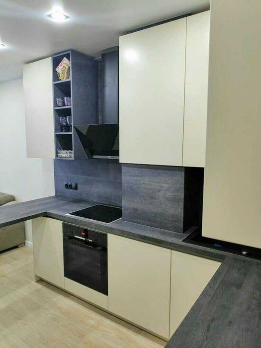 Красива кухня...