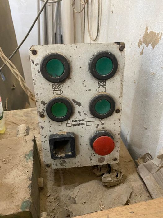 Frezarka dolnowrzecionowa GOMAD