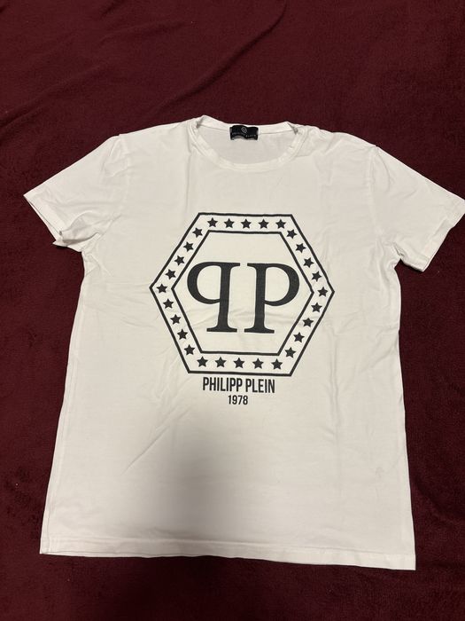 Продам фудболку оригінальну чоловічу Philipp Plein  p.m