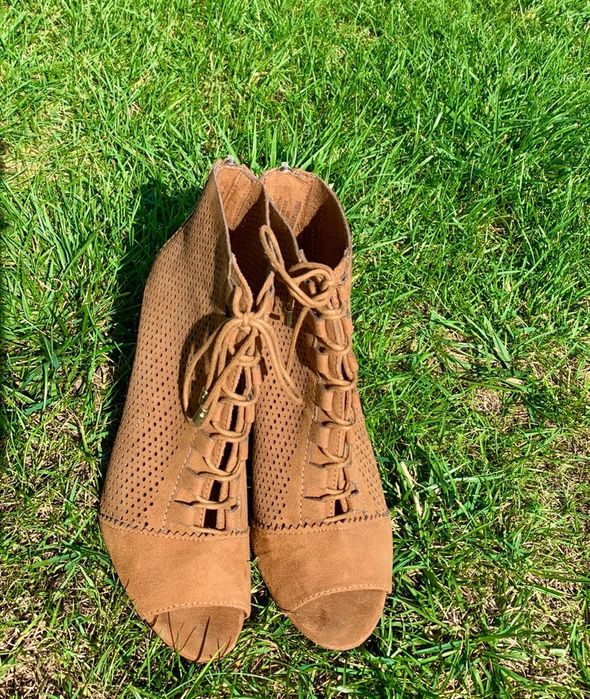 Botins Stradivarius tamanho 37 como Novos