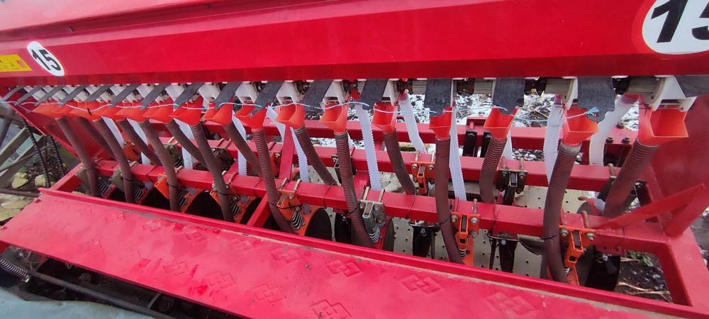 Продам сівалку зернову 16 рядкову