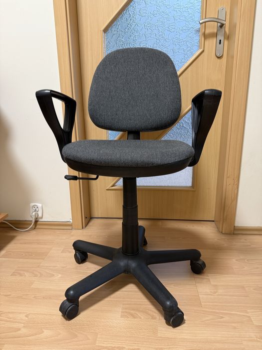 Fotel biurowy obrotowy