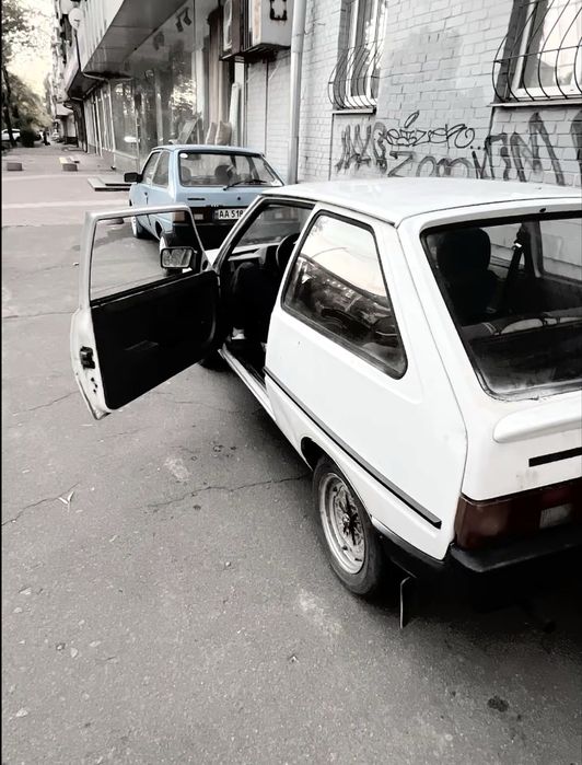 Таврія 1.1 бензин