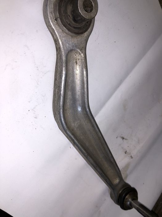 Задній верхній важіль лівий 33326770817 відреставрований  Bmw e39