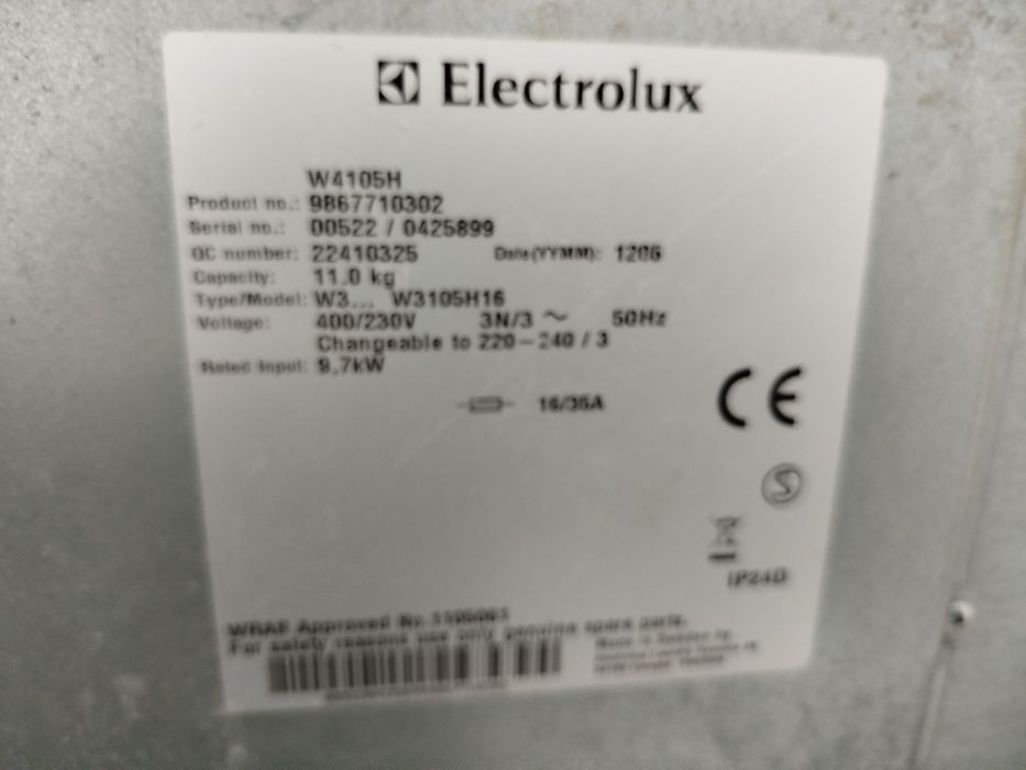 Професійна пральна машина Electrolux W4105H.