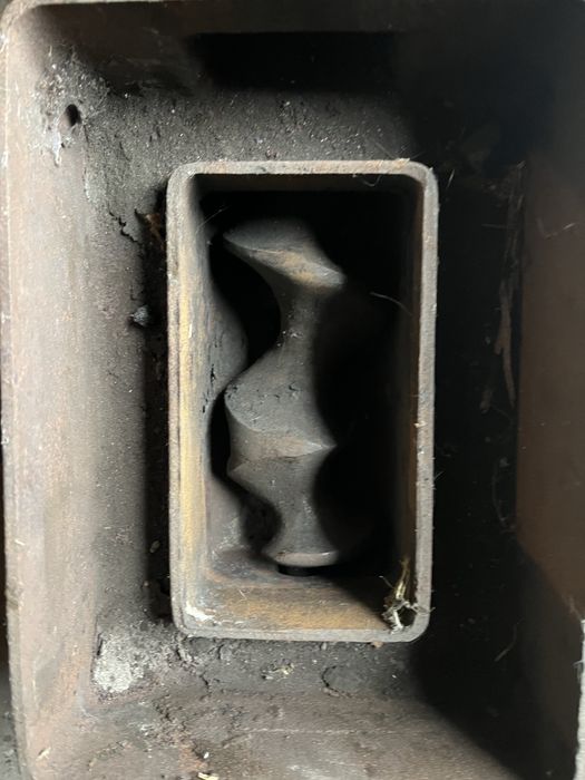 Podajnik ślimakowy do pieca