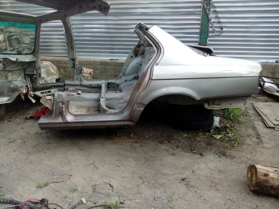 Бмв е32 кузов, четверть, задняя часть. Полтава