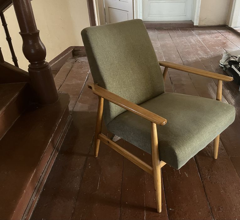 Fotel PRL “Lisek” po renowacji- 4 sztuki