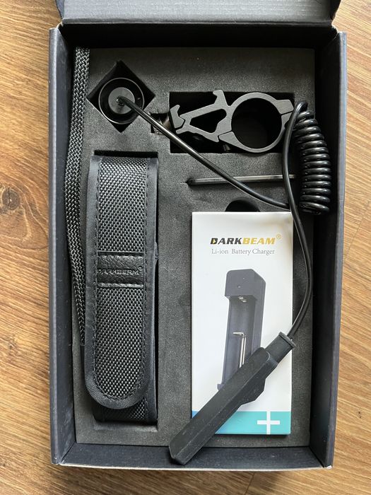 Latarka Darkbeam Ultra Bright Flashlight