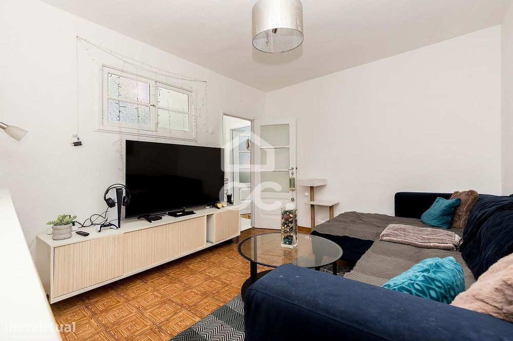 Moradia T2 Bifamiliar de 1º andar c/ Terraço no Centro Histórico de Év