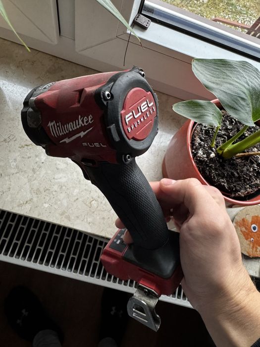 Klucz udarowy Milwaukee M18 FIW2F12