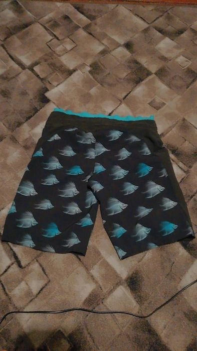 Продам шорты H&M