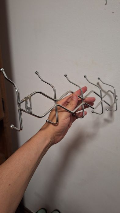 Cabide de Parede Extensível em Metal Cromado – 10 Ganchos