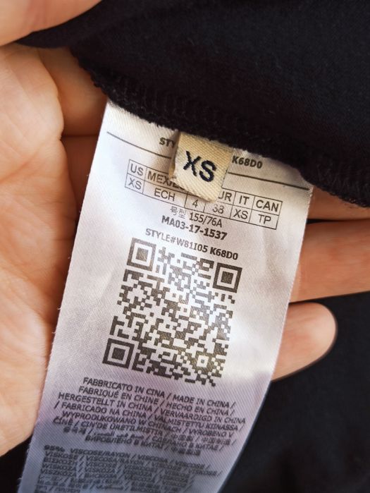 Sg Orginalna bluzka Guess 34 , 36  Piękna bluzka 34 , 36