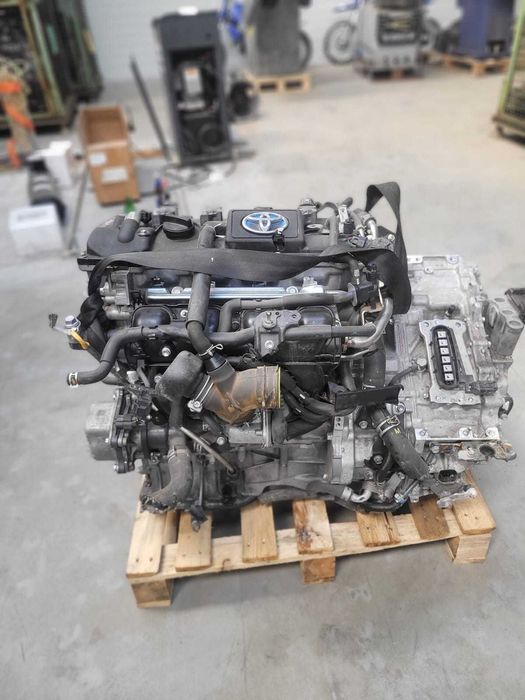 silnik X2ZR-W22U 2ZR-FXE 1.8 Hybrid TOYOTA