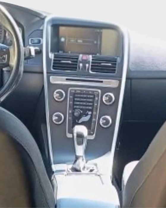 Volvo XC 60 2.0 D4 R-Design Momentum