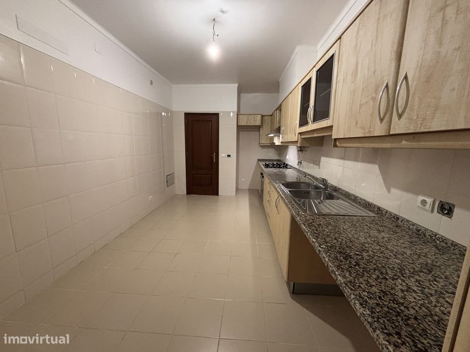 T2 Urb. Qta São Miguel  : " excelente oportunidade "