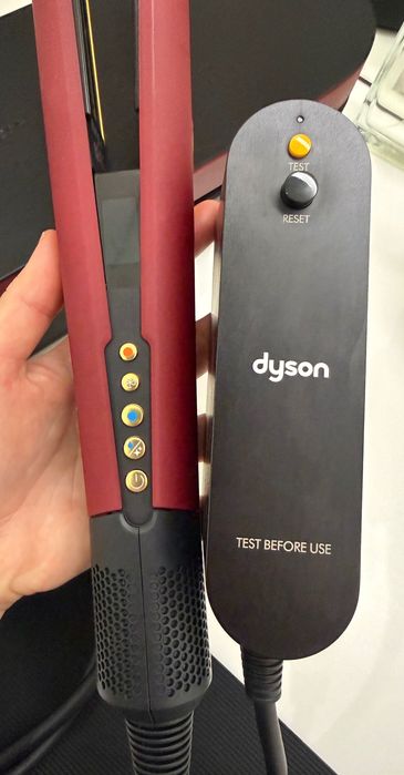 Dyson Airstrait Red Velvet/Gold