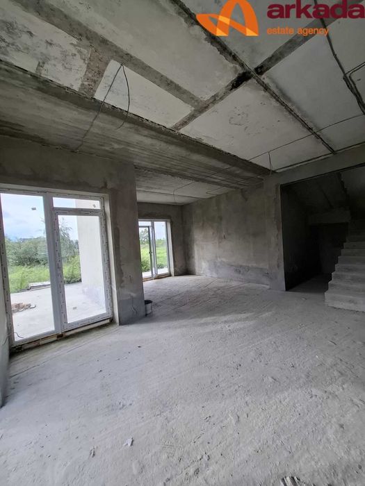 Продається будинок в котеджному містечку. До центру 15 хвилин.