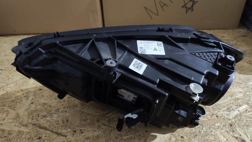 farol direito Full Led Multibeam w177
