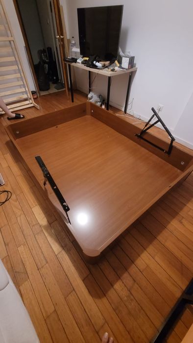 Cama baú 140X190 com pistões - SEM ESTRADO