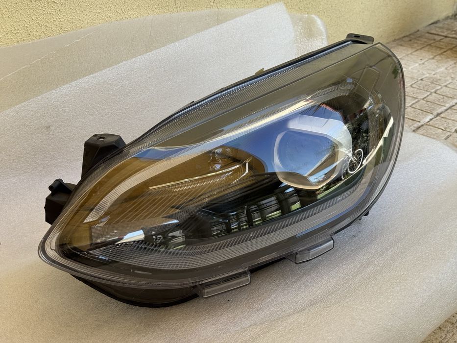 Farol LED Adaptativo Ford Led Fiesta ST MK8.5 - Oportunidade