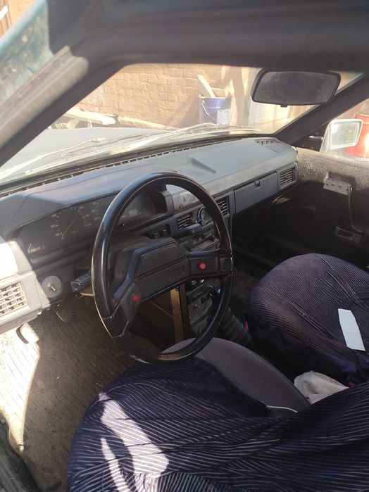 автомобіль Москвич