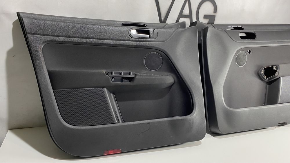 Дверна карта Фольцваген Гольф+. Дверні карти праві-ліві, передні-задні