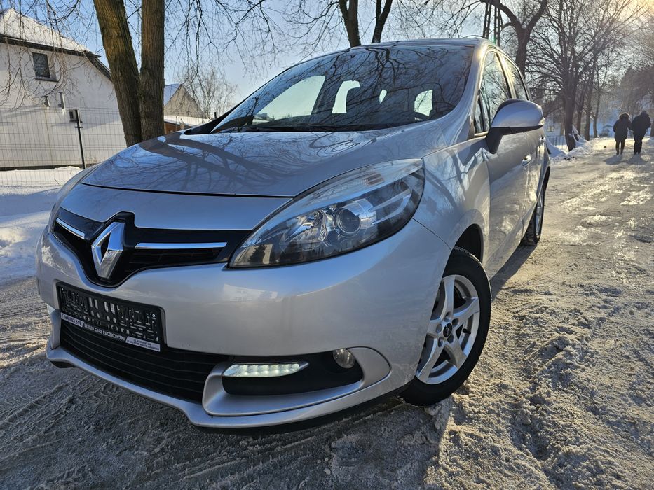 Sprzedam samochód  Renault Scenic benzyna  bogate wyposażenie