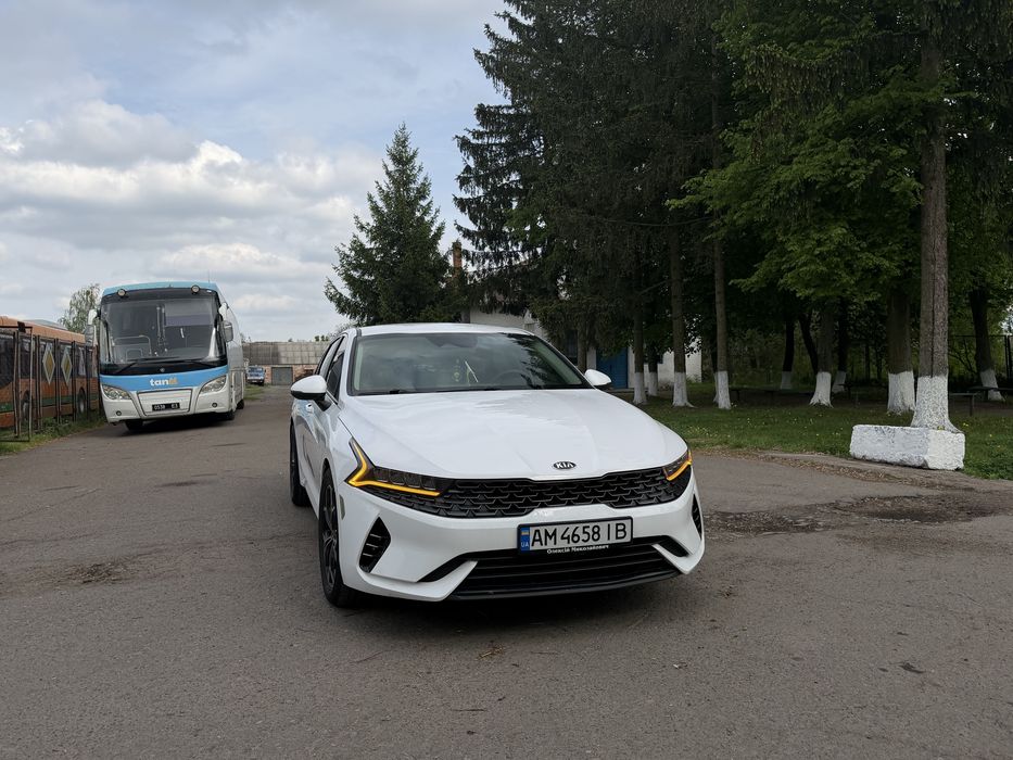 Продам автомобіль кіа к5