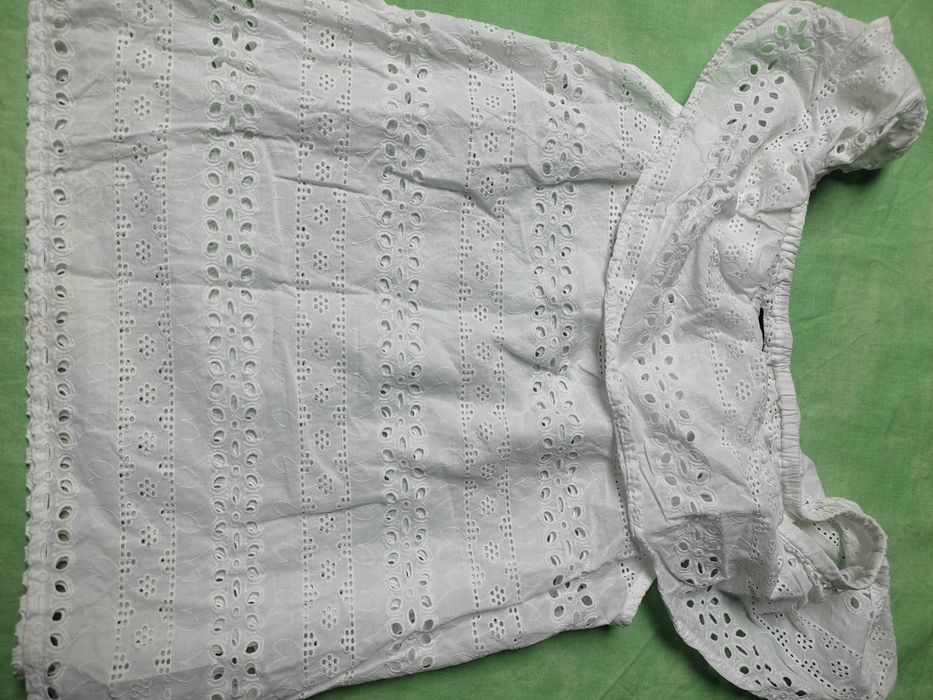 Ażurowa bluzka Reserved